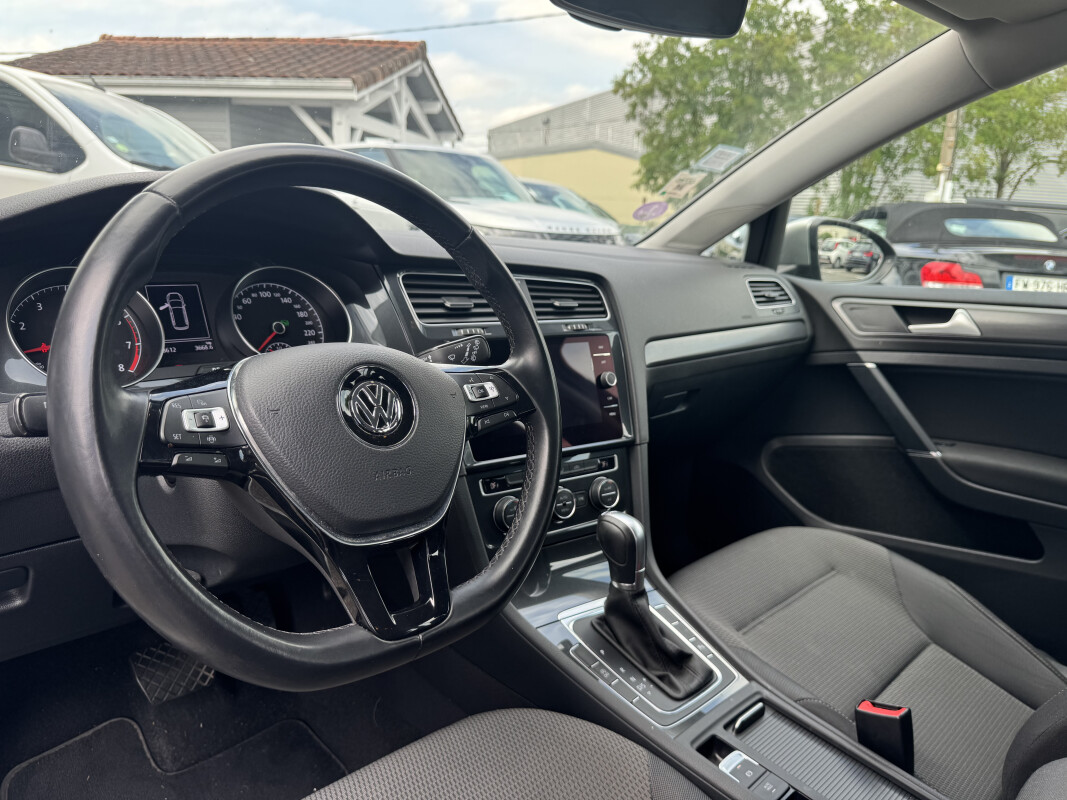 Volkswagen GOLF VII
