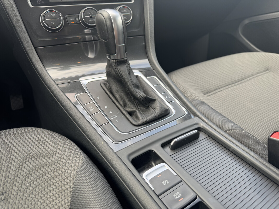 Volkswagen GOLF VII