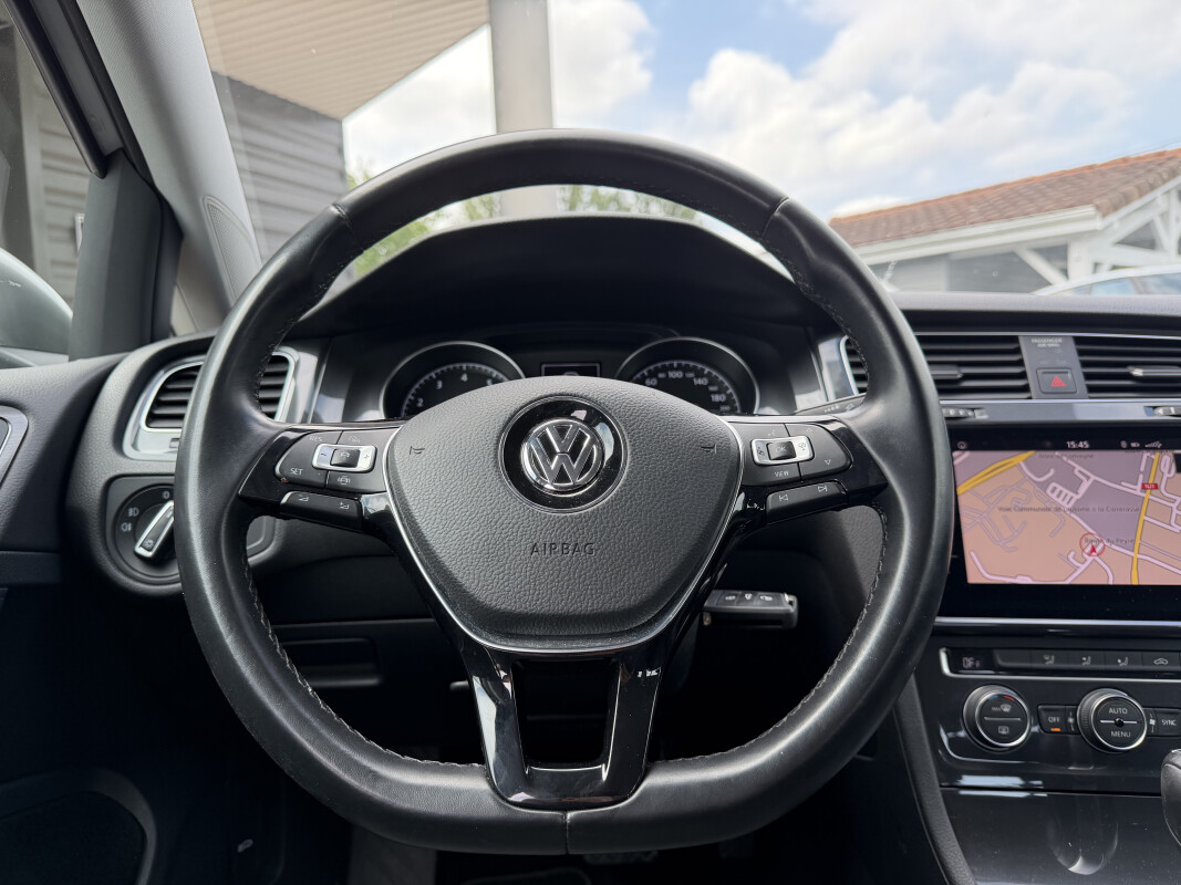 Volkswagen GOLF VII