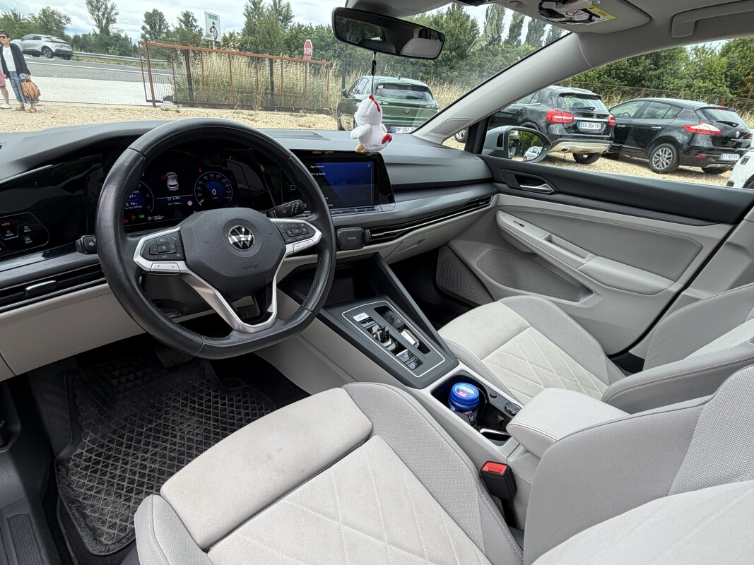 Volkswagen GOLF VIII