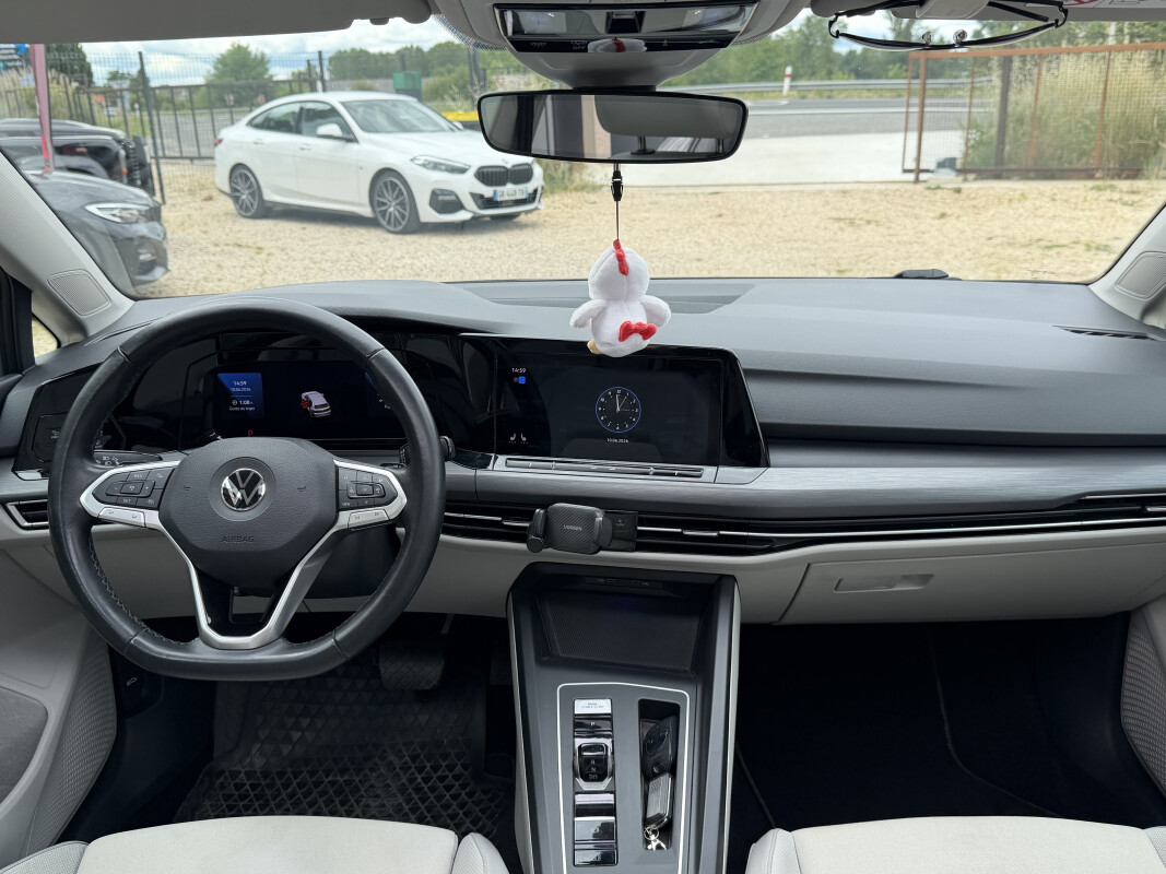 Volkswagen GOLF VIII
