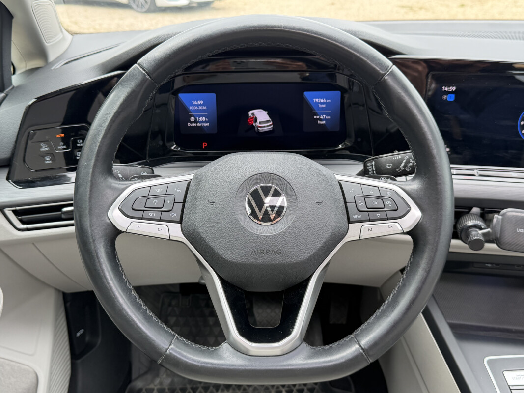 Volkswagen GOLF VIII