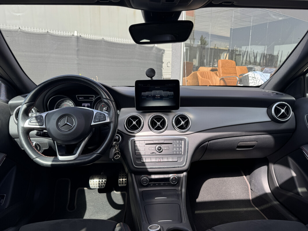 Mercedes GLA