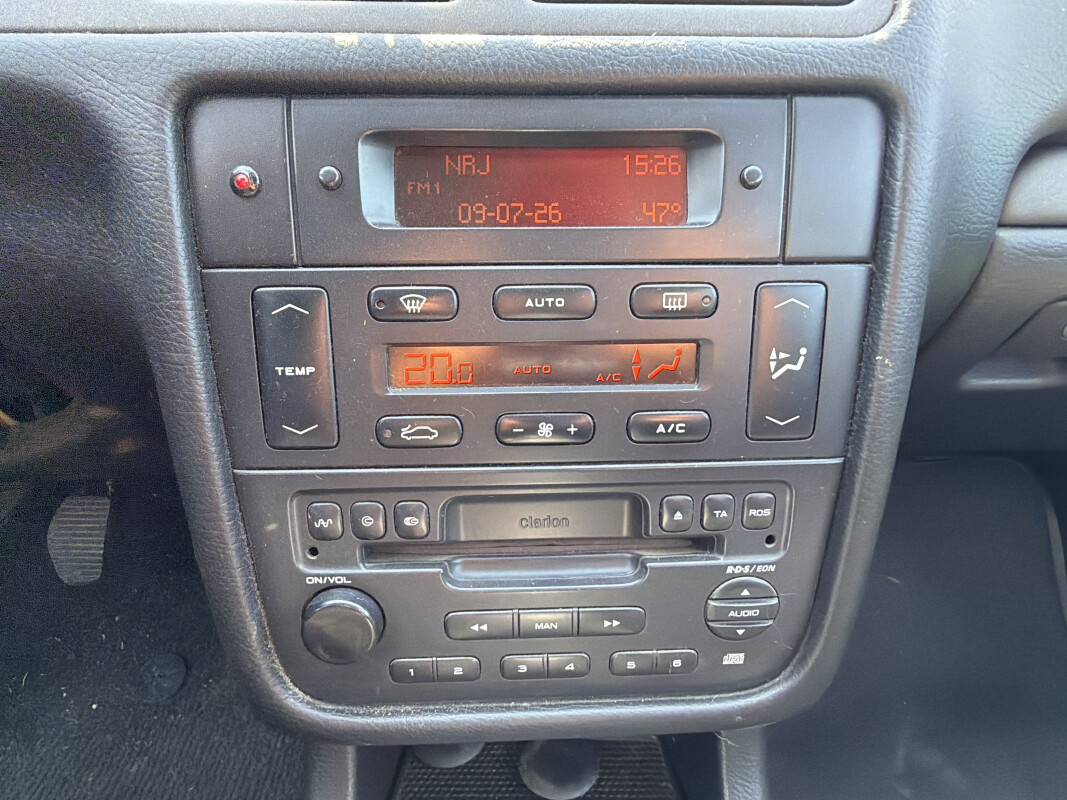Peugeot 406