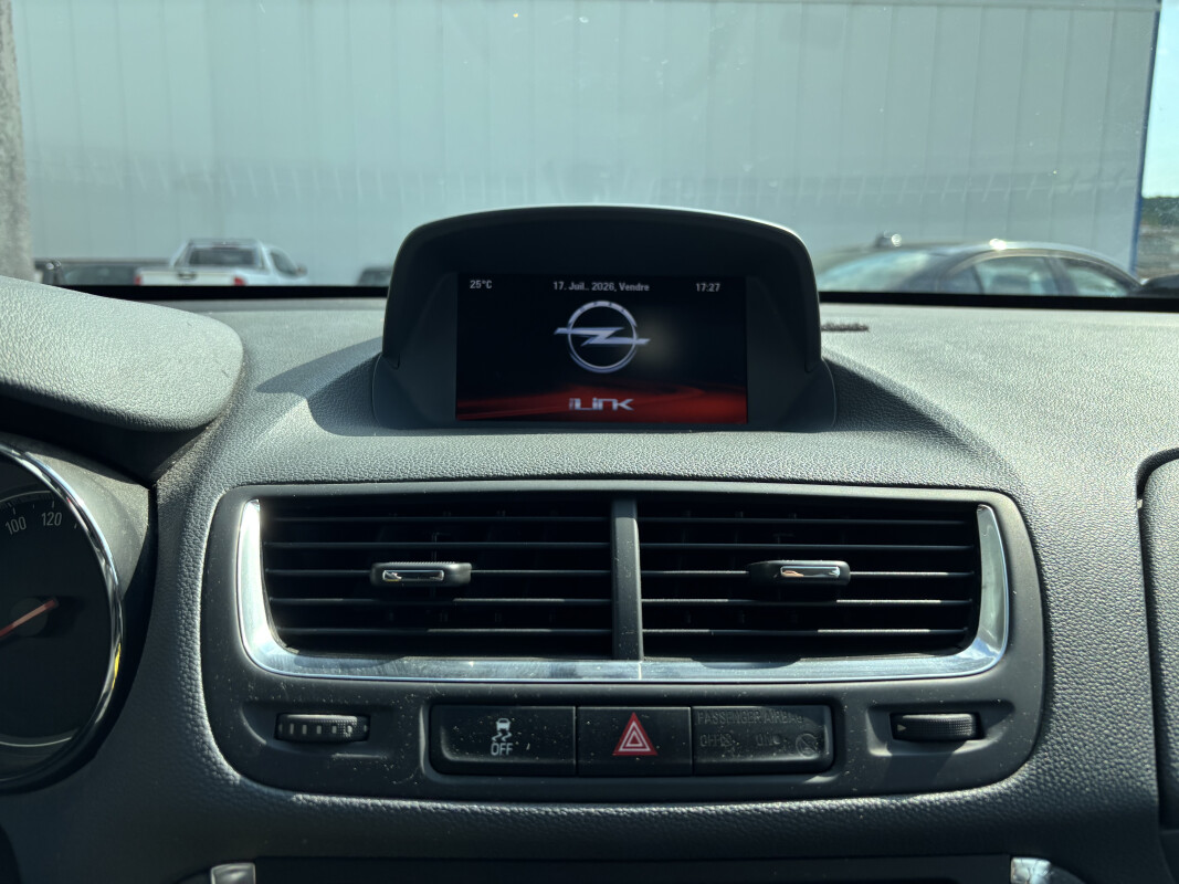 Opel MOKKA