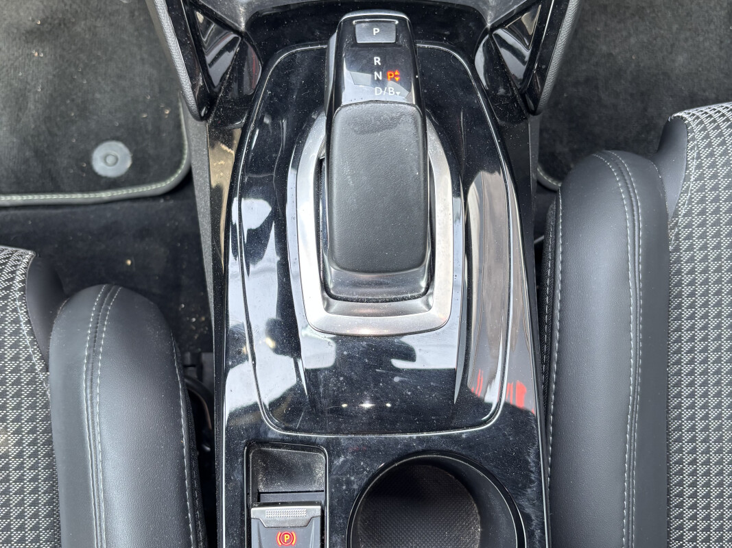 Peugeot 208 II