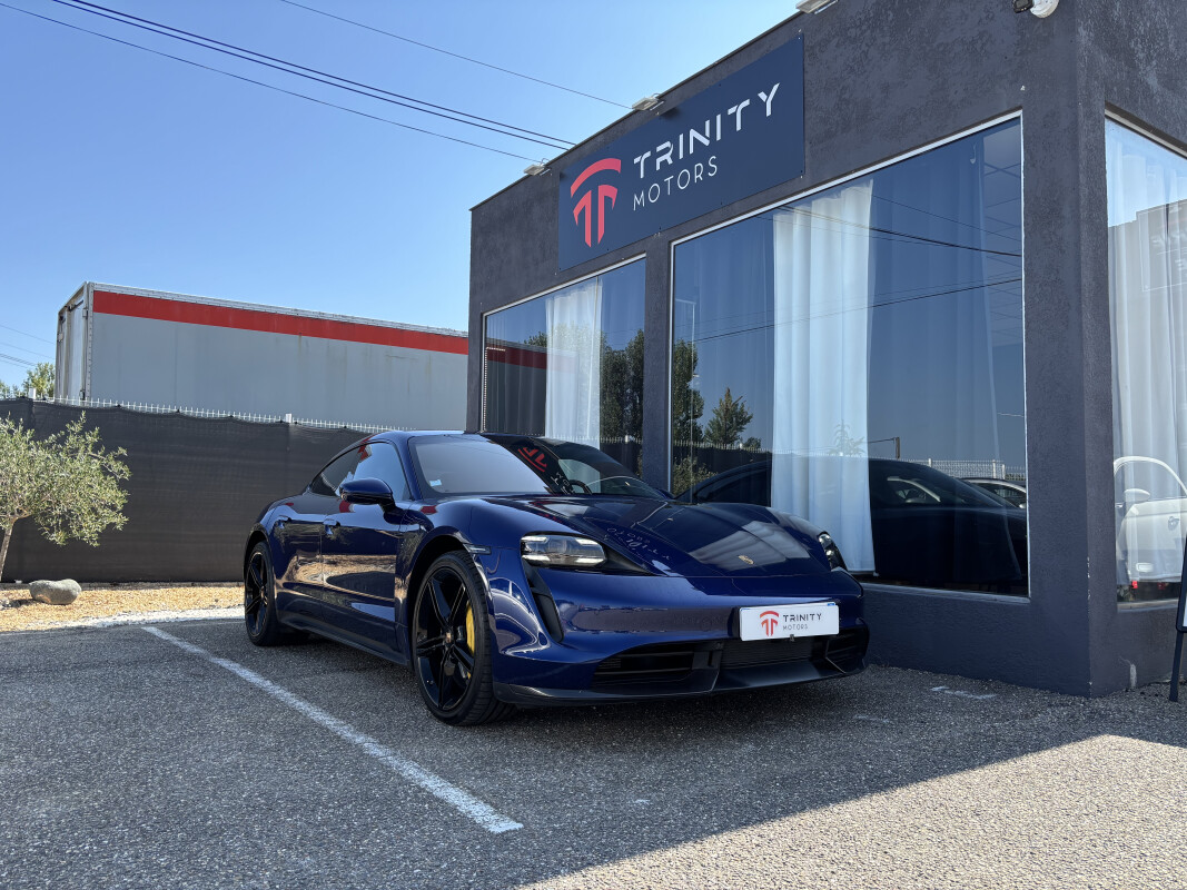 Porsche TAYCAN