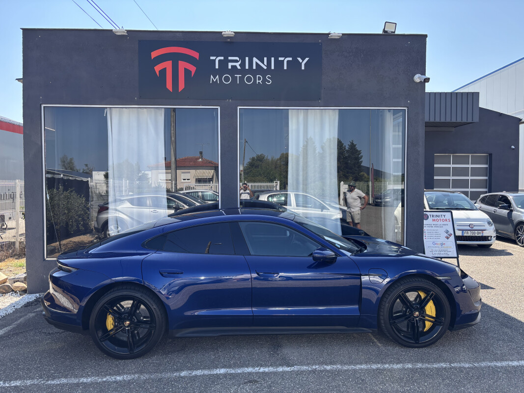 Porsche TAYCAN