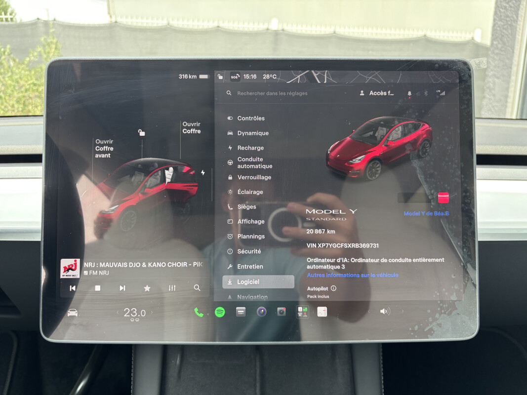 Tesla MODEL Y