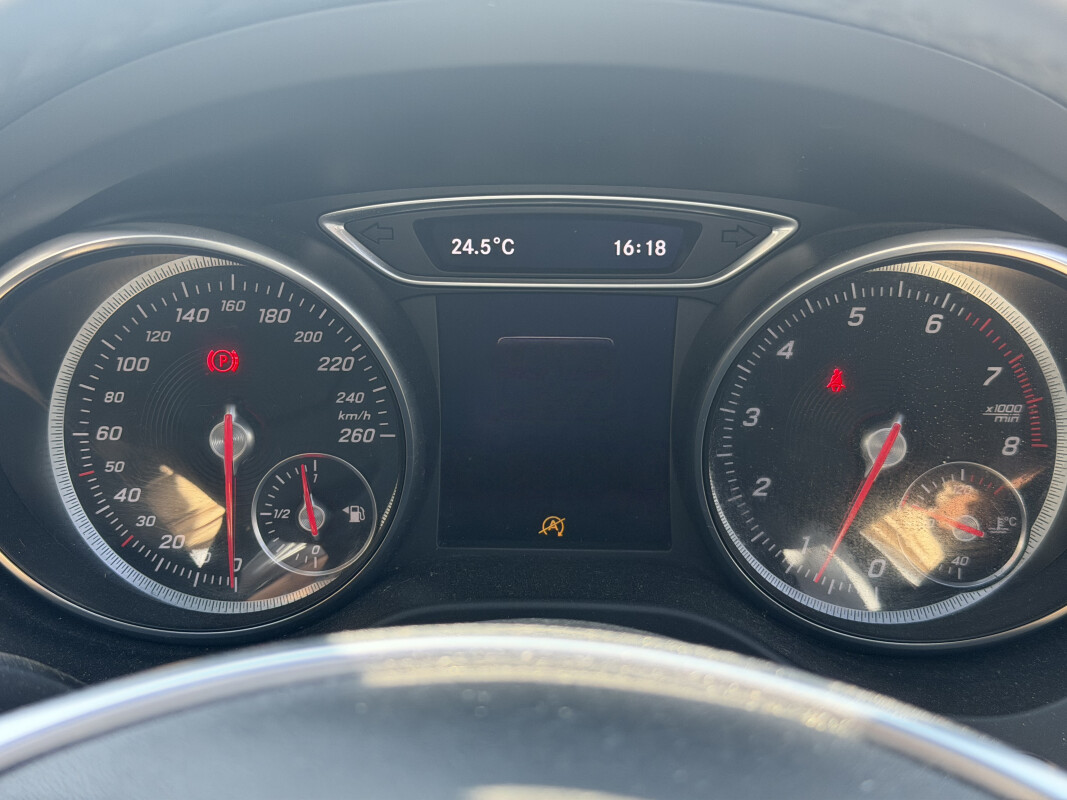 Mercedes CLASSE CLA