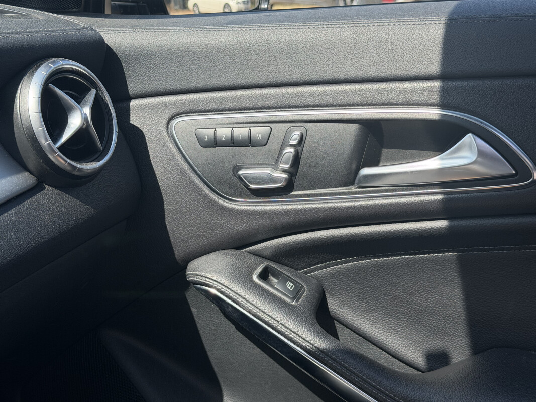 Mercedes CLASSE CLA
