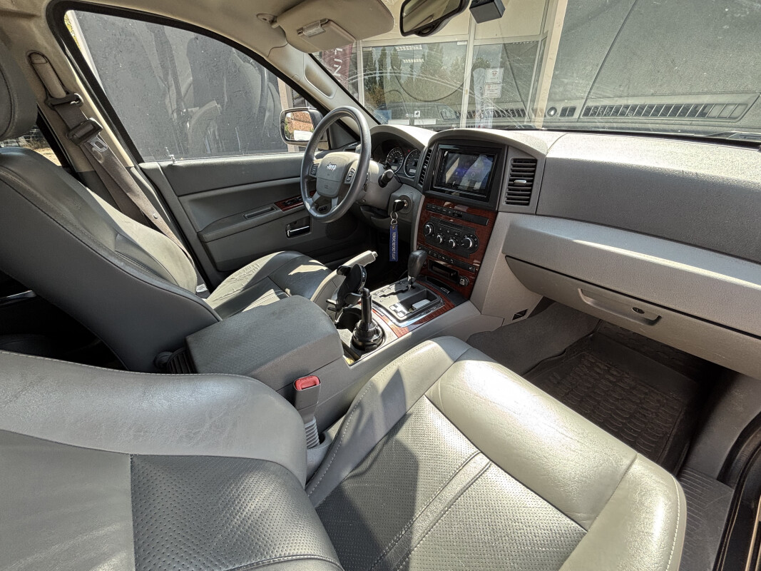 Jeep GRAND CHEROKEE