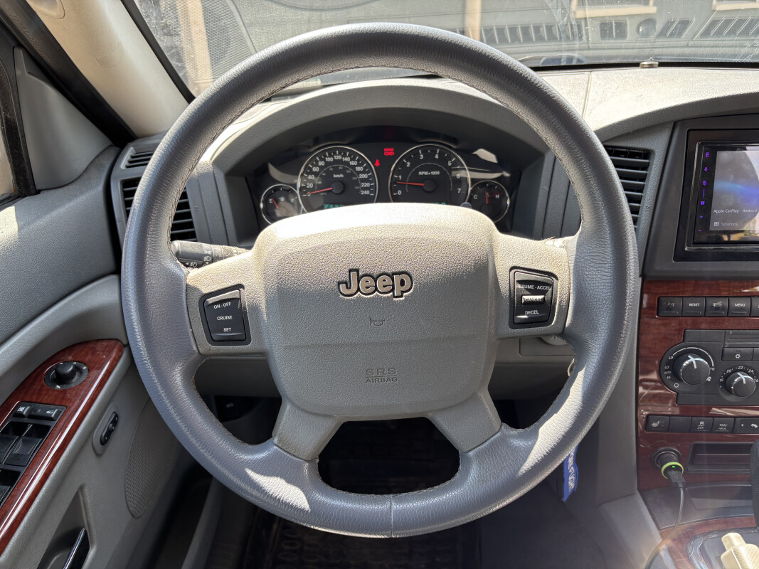 Jeep GRAND CHEROKEE