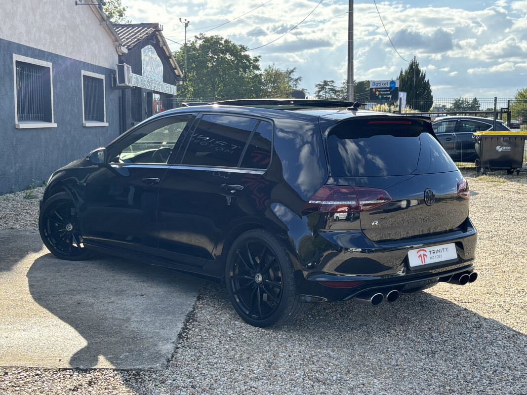 Volkswagen GOLF VII