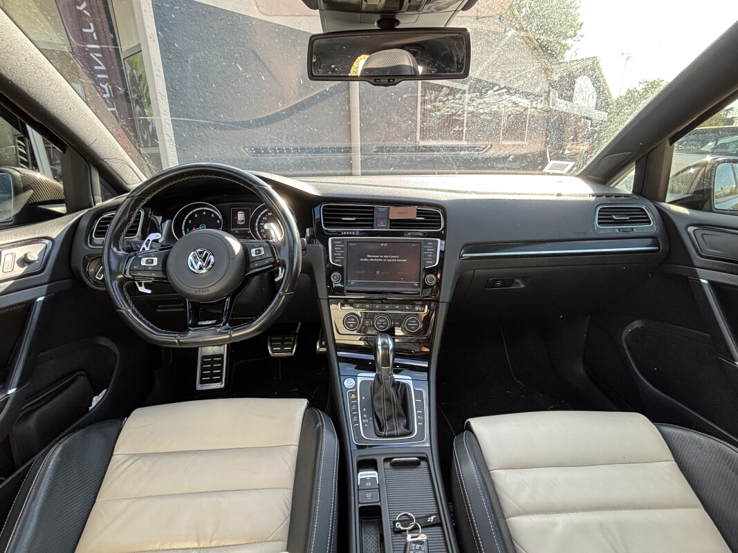Volkswagen GOLF VII