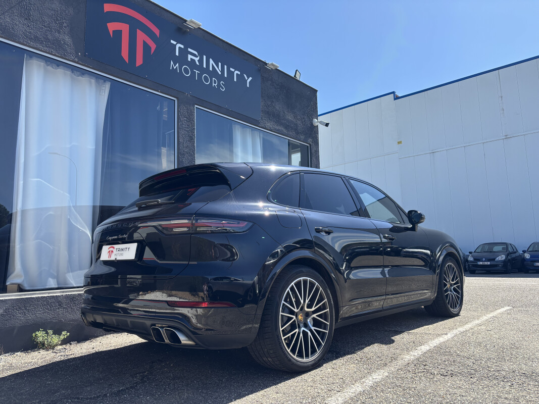 Porsche CAYENNE