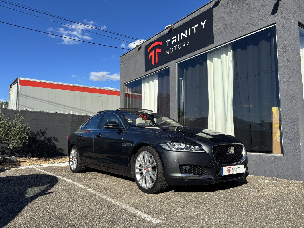 Jaguar XF