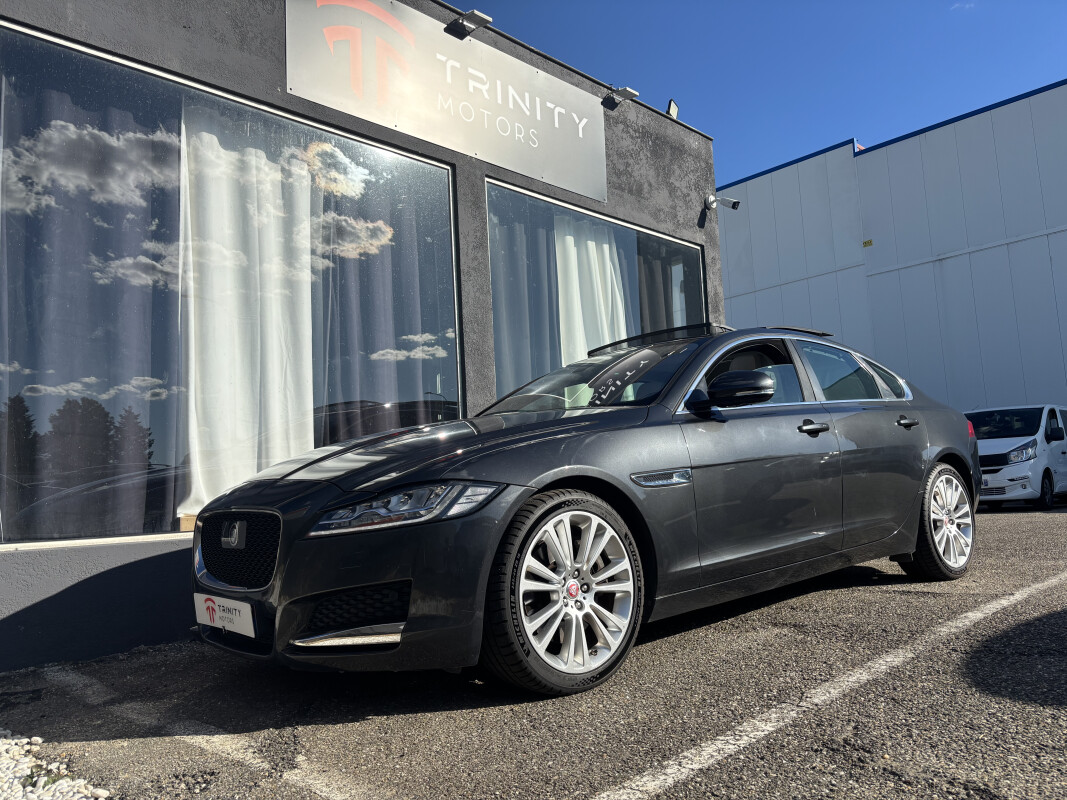 Jaguar XF