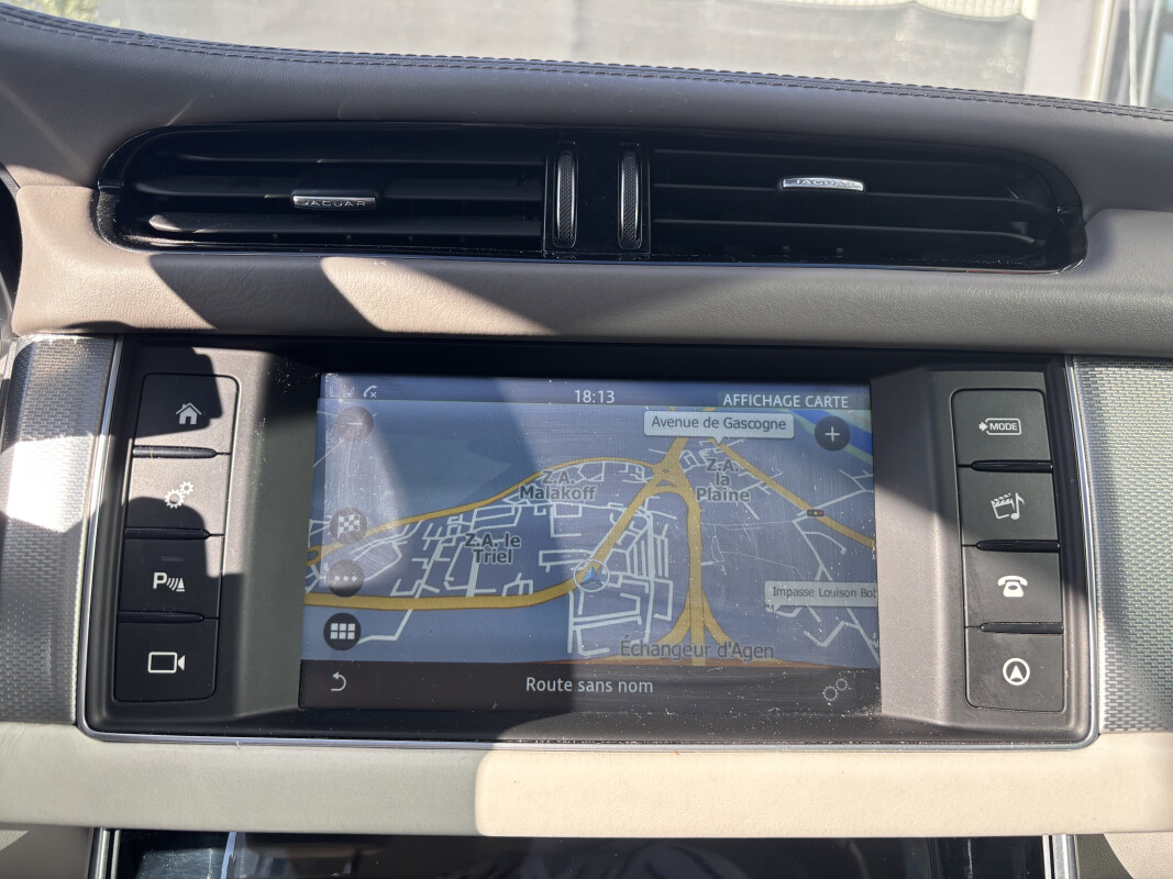 Jaguar XF