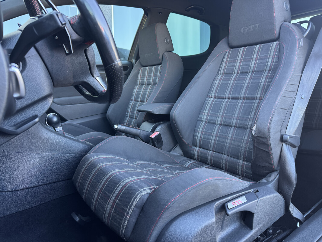 Volkswagen GOLF VI