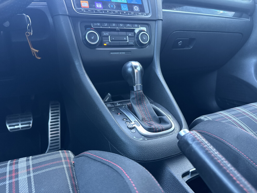 Volkswagen GOLF VI