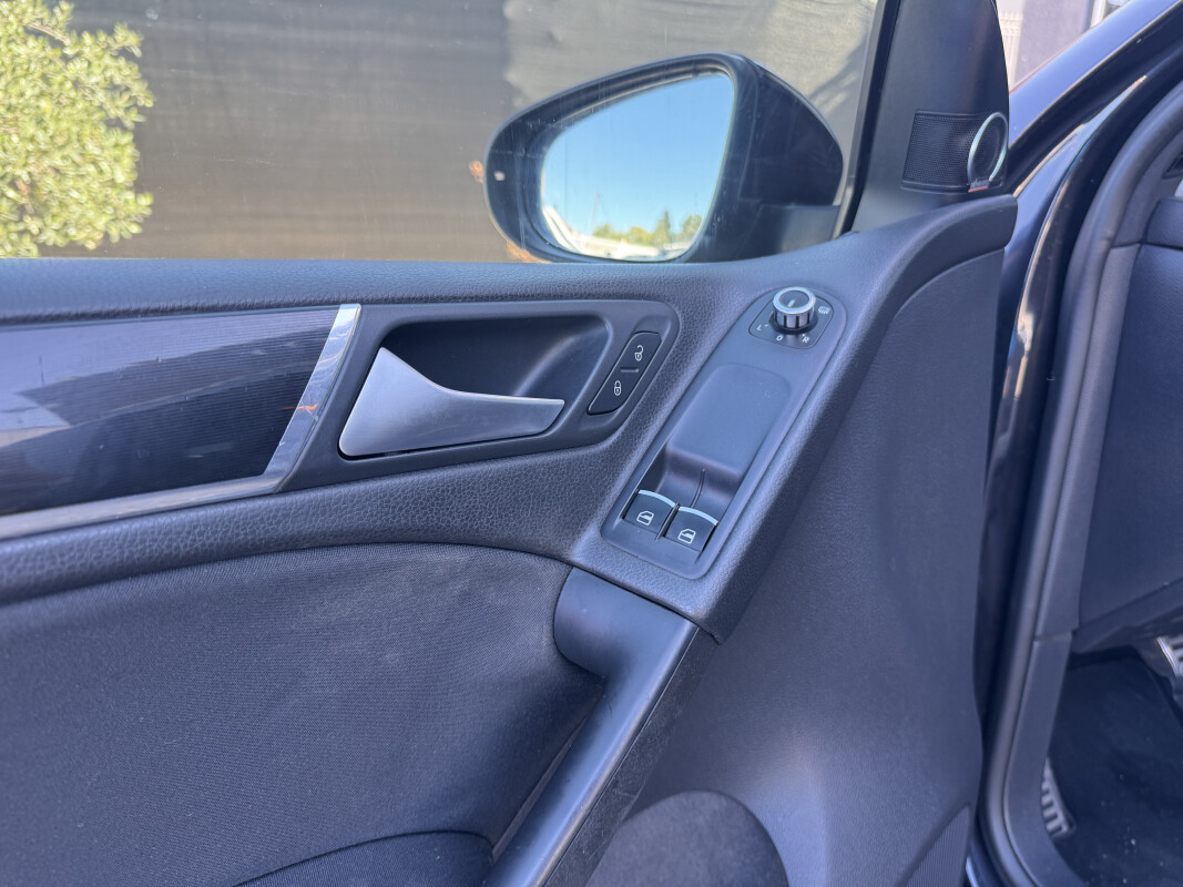 Volkswagen GOLF VI