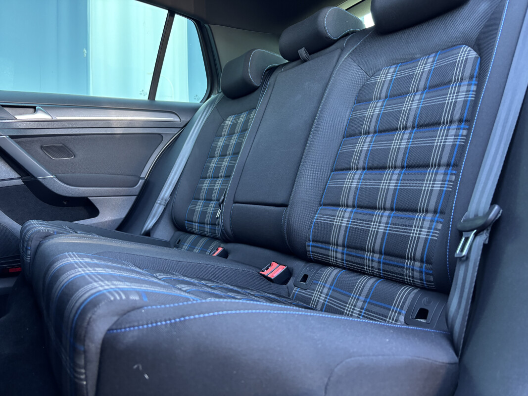 Volkswagen GOLF VII