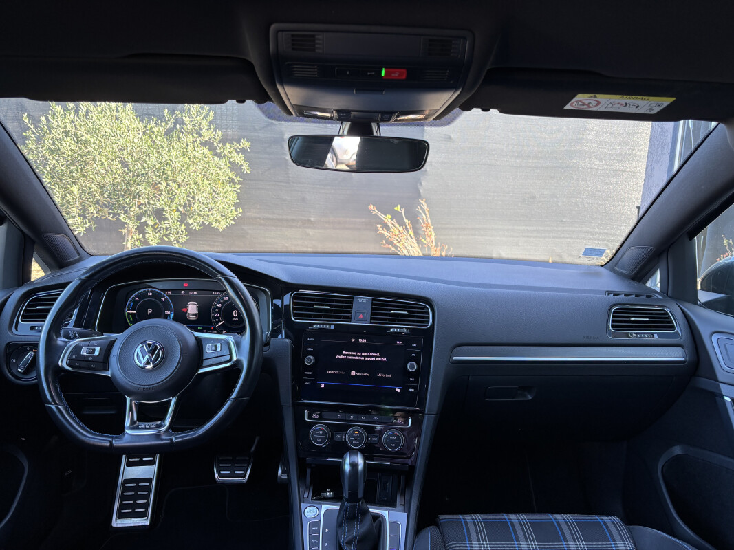 Volkswagen GOLF VII
