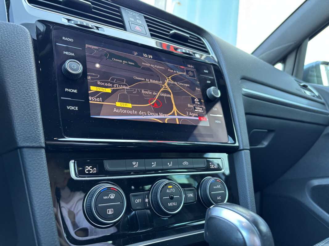 Volkswagen GOLF VII