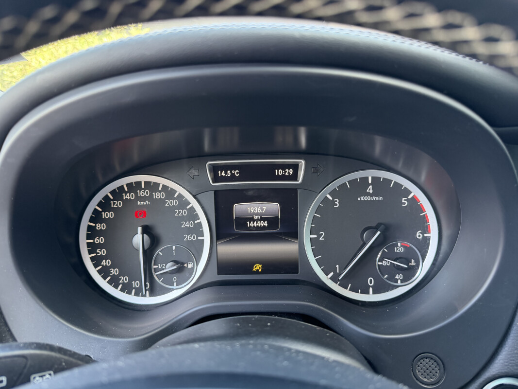 Infiniti Q30