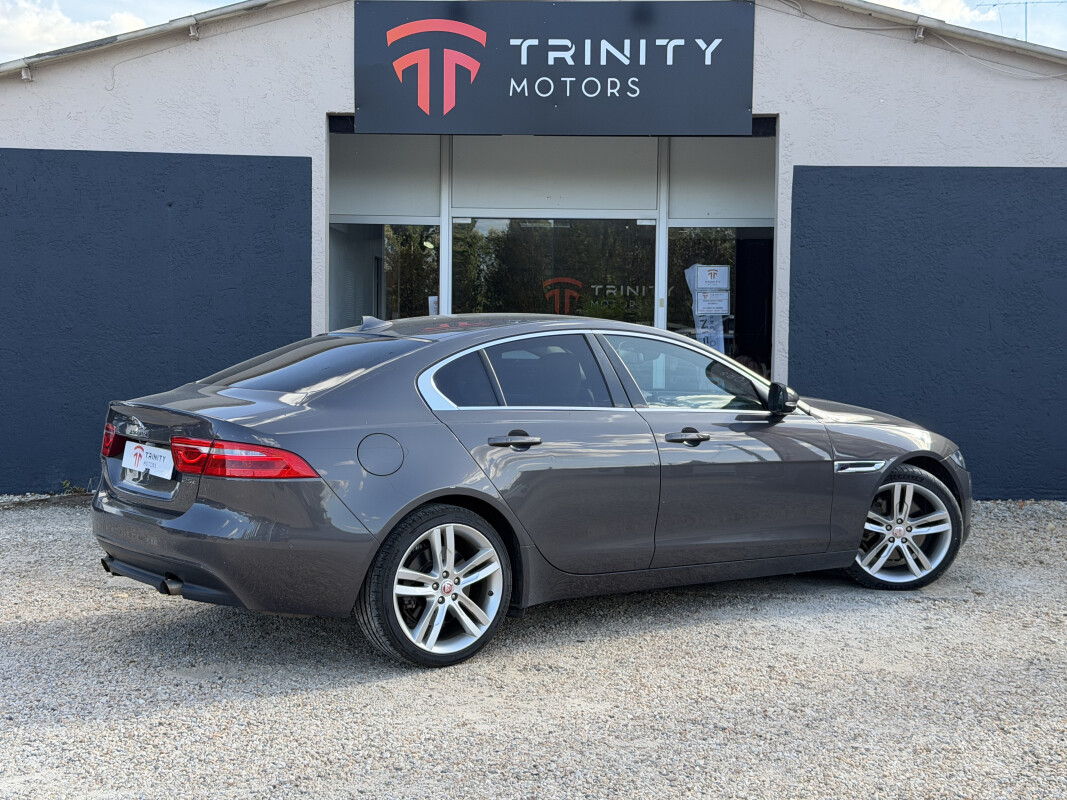Jaguar XE
