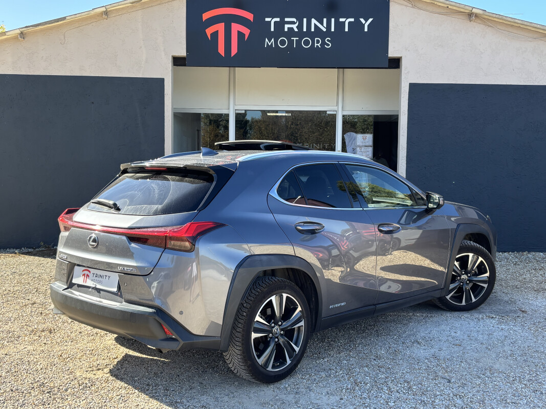 Lexus UX