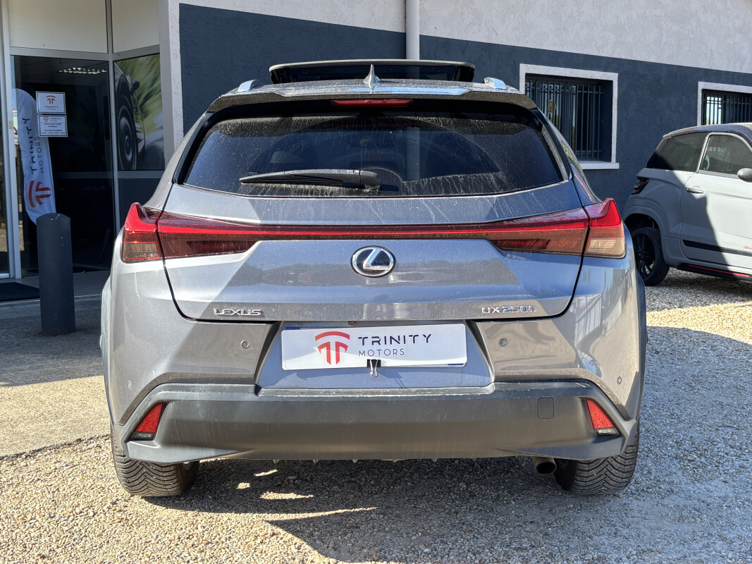Lexus UX