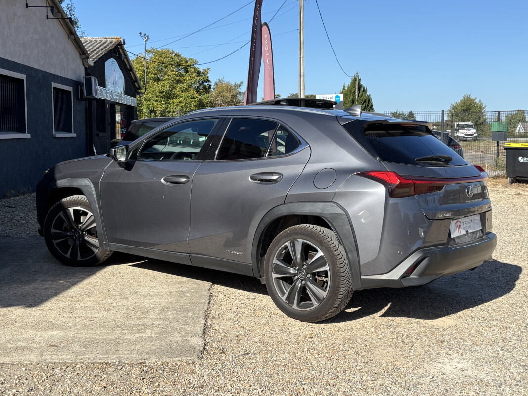 Lexus UX