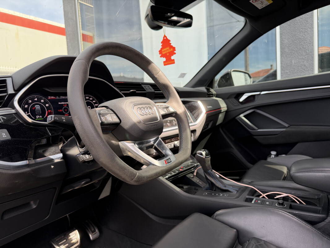 Audi RSQ3