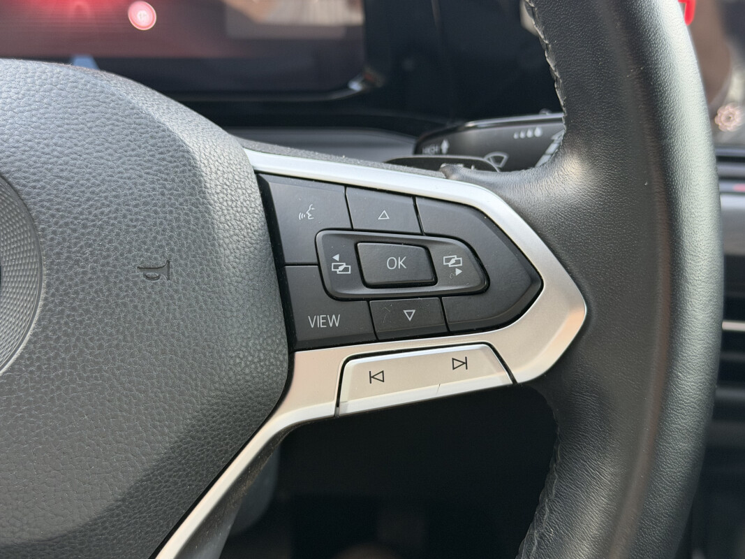 Volkswagen GOLF VIII