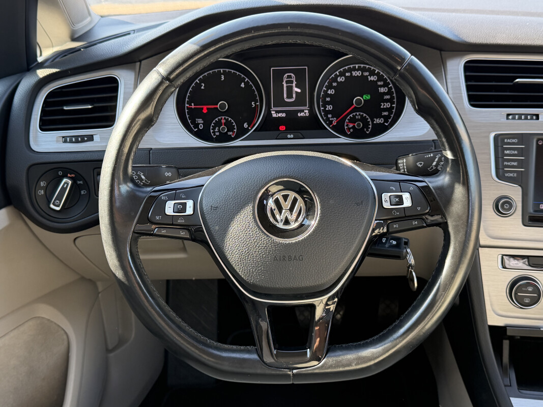 Volkswagen GOLF VII