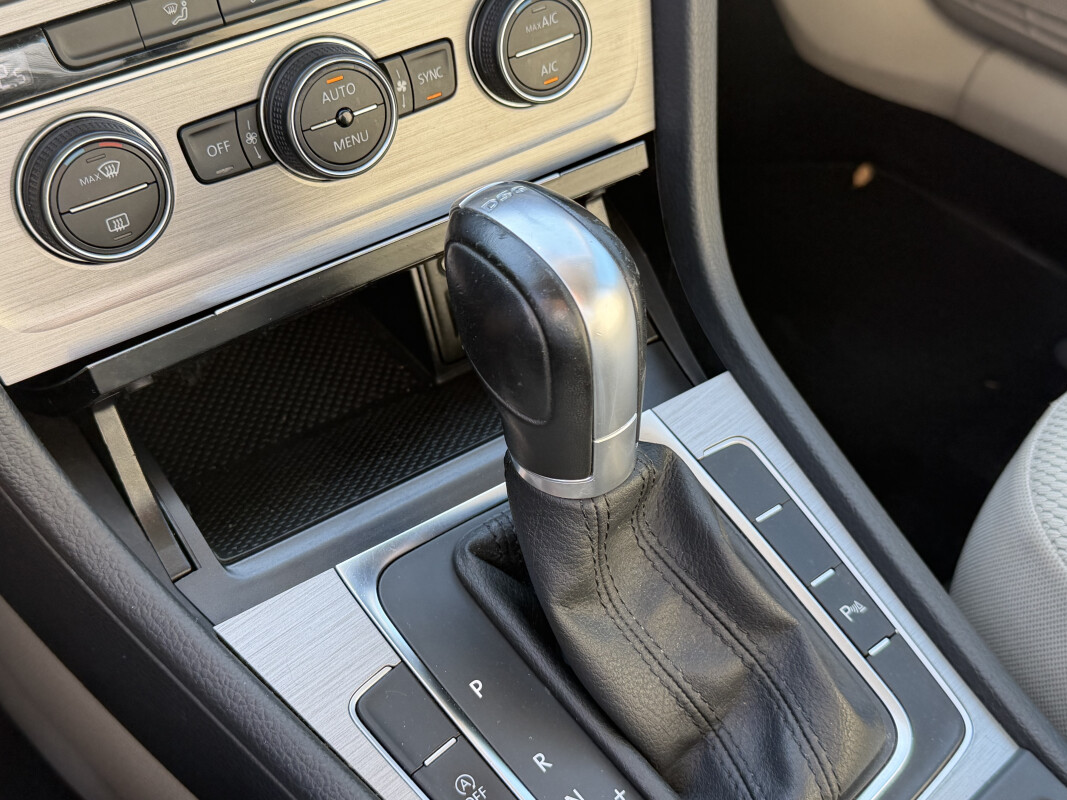 Volkswagen GOLF VII