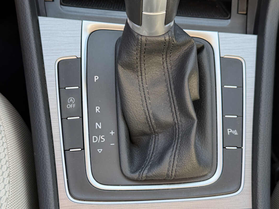 Volkswagen GOLF VII