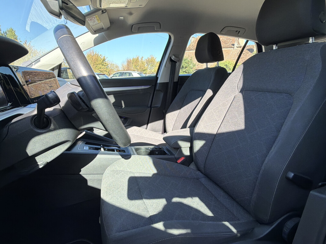 Volkswagen GOLF VIII