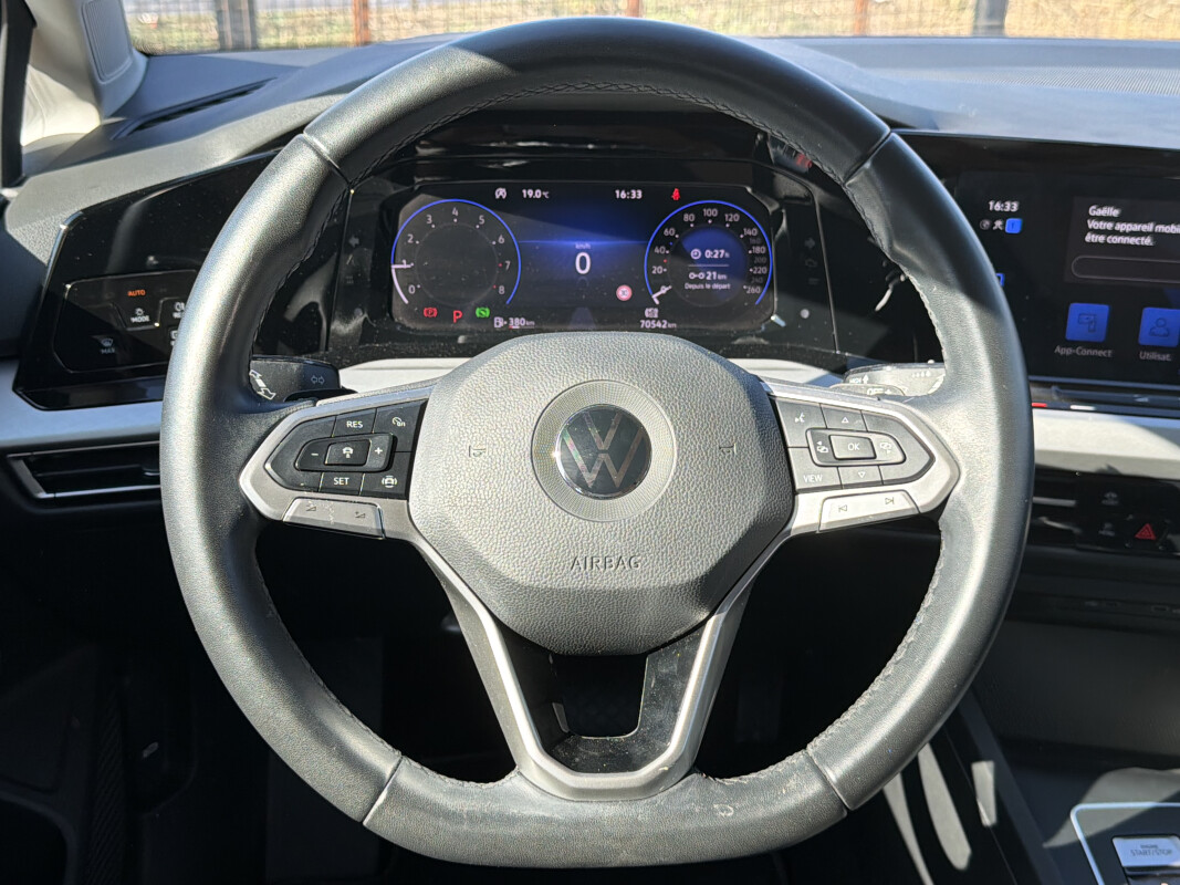 Volkswagen GOLF VIII